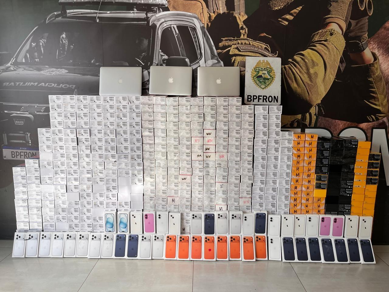 PMPR identifica crime de descaminho e apreende carga de eletrônicos em caminhão na PR-323