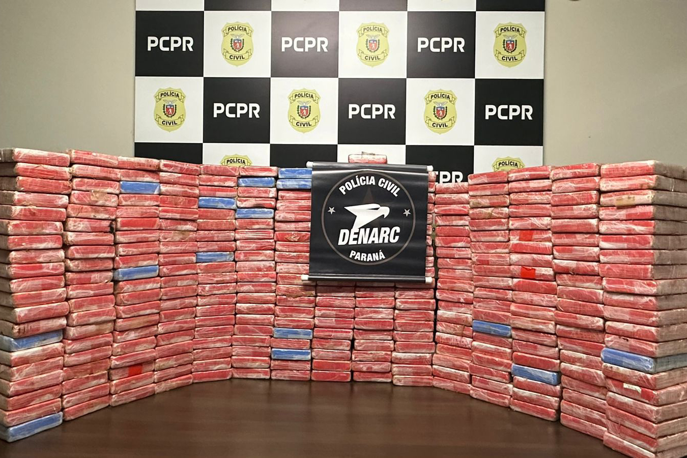 PCPR apreende 328 quilos de cocaína em carro a partir de denúncia anônima