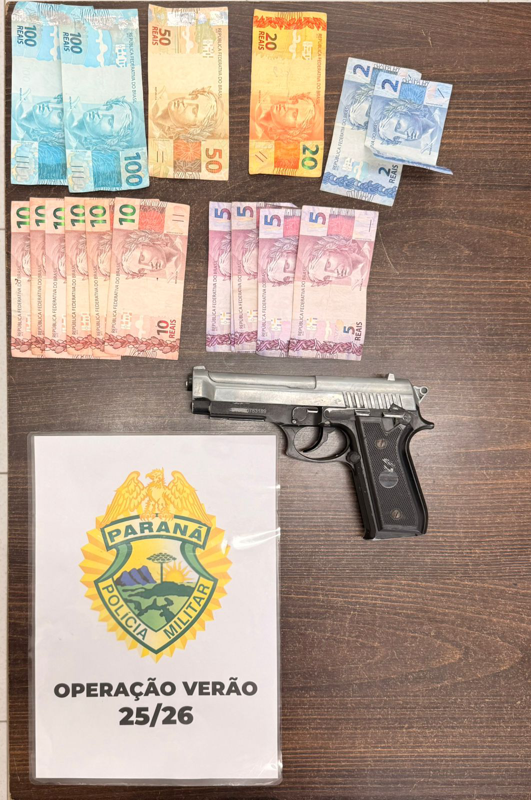 Polícia Militar prende suspeito de roubo a farmácia no balneário Albatroz em menos de 15 minutos