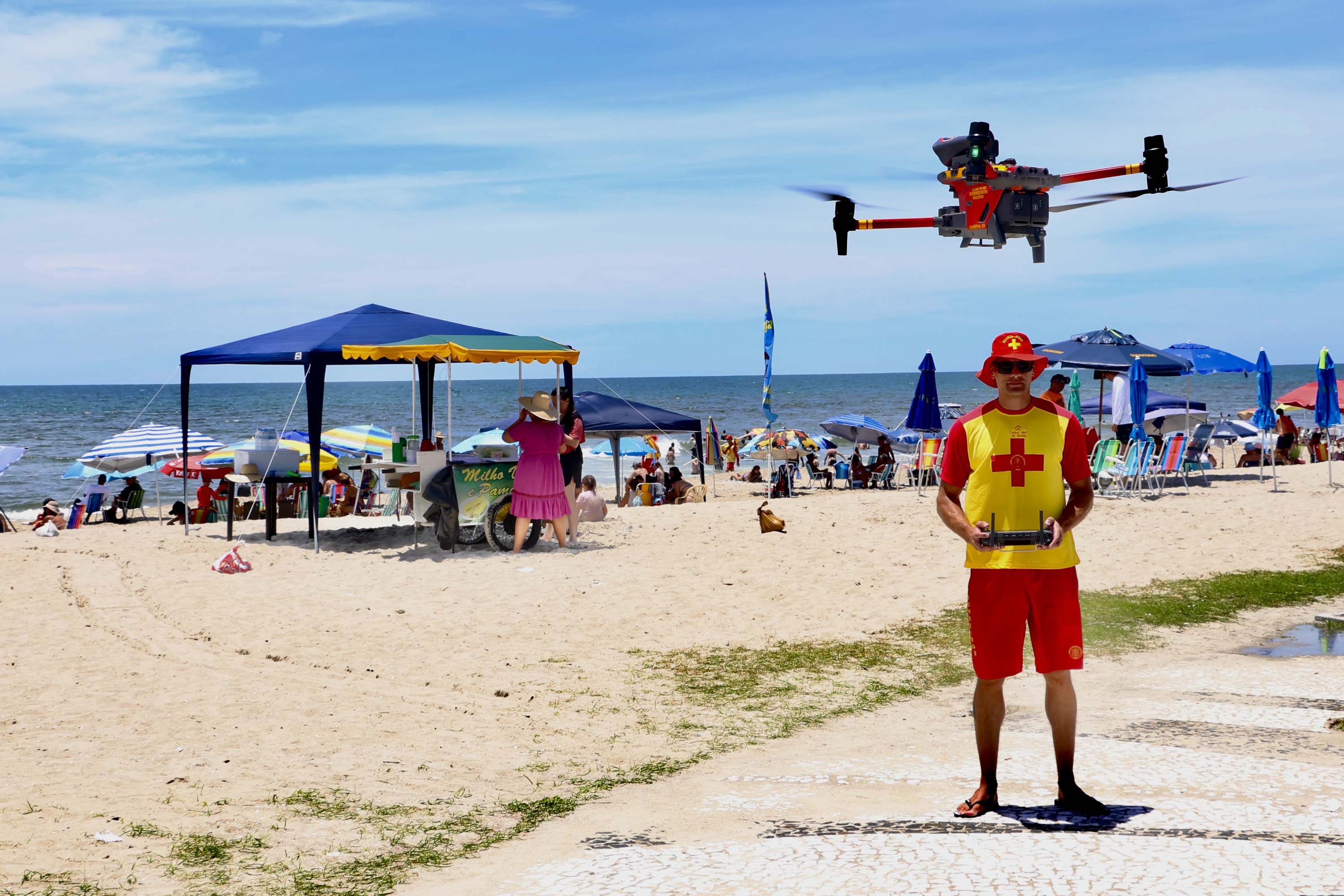 Com drones de alta tecnologia, bombeiros reforçam prevenção a afogamentos