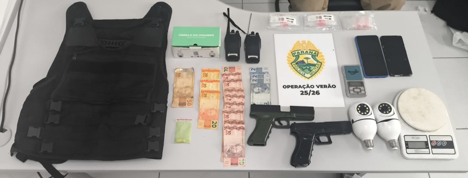 PMPR prende três pessoas em flagrante e apreende simulacros em Paranaguá