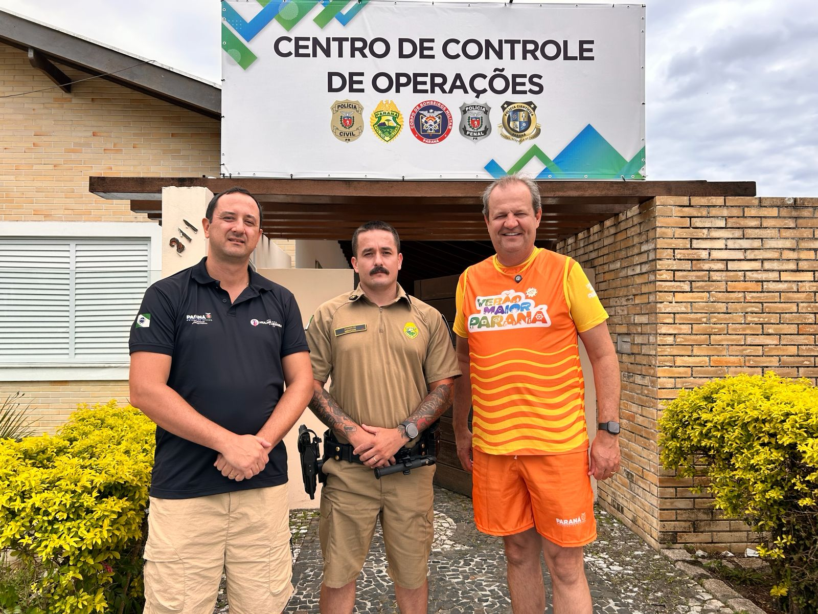 Secretário da SETI visita Centro de Controle de Operações e conhece avanços do programa Olho Vivo