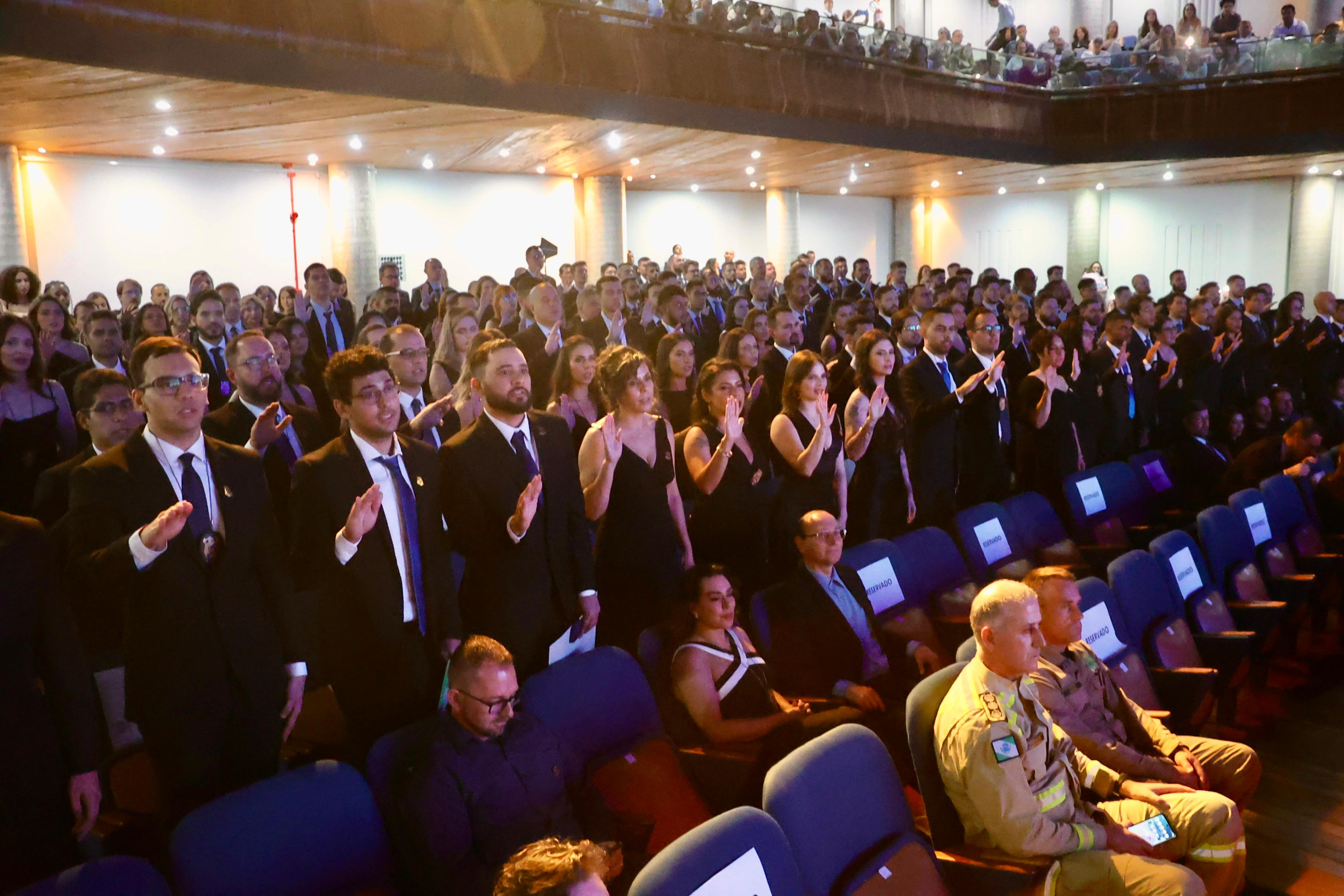186 novos profissionais: Polícia Científica do Paraná realiza maior formatura da história