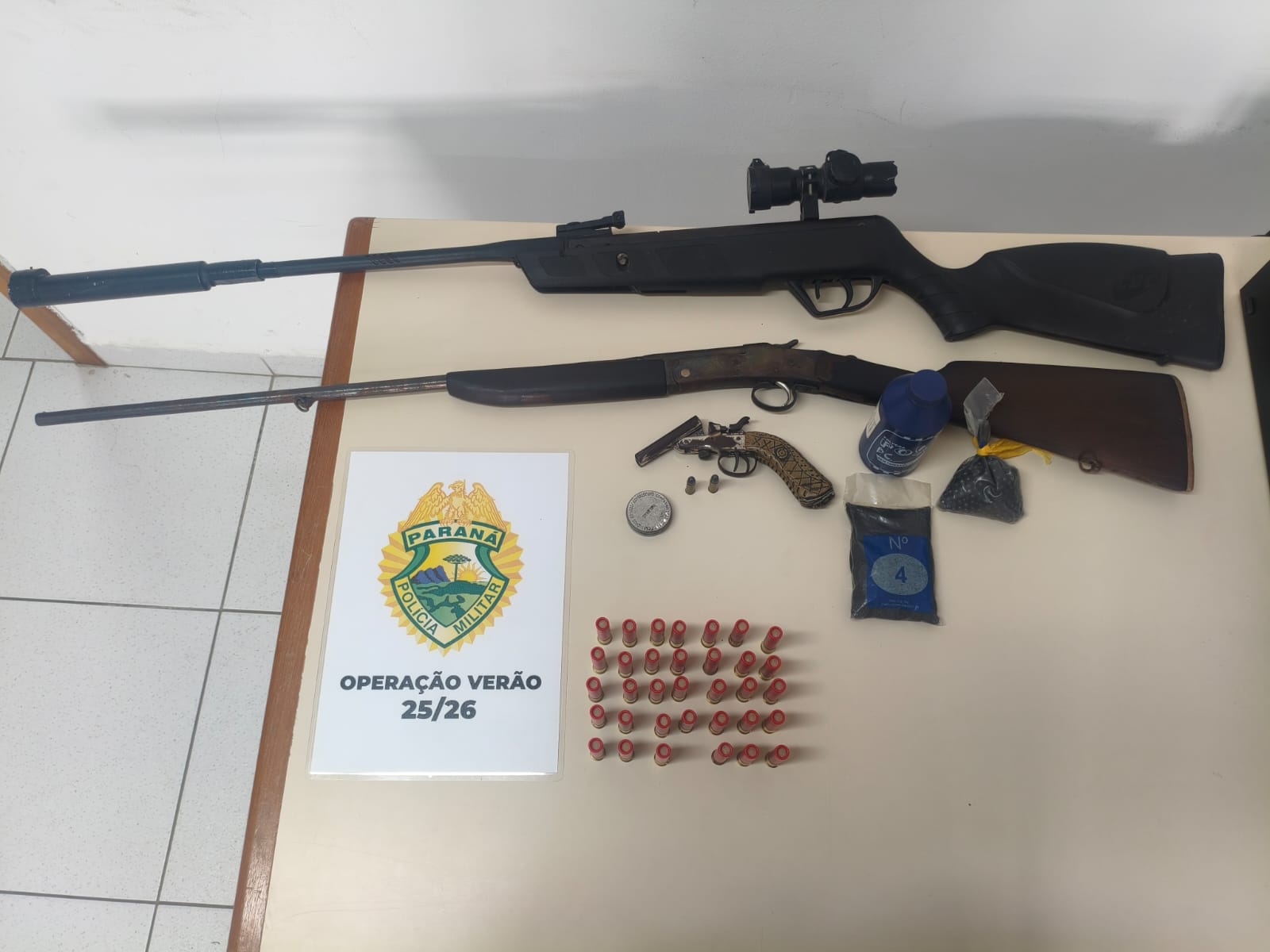 PMPR atende ocorrência de violência doméstica e apreende armas de fogo em Paranaguá