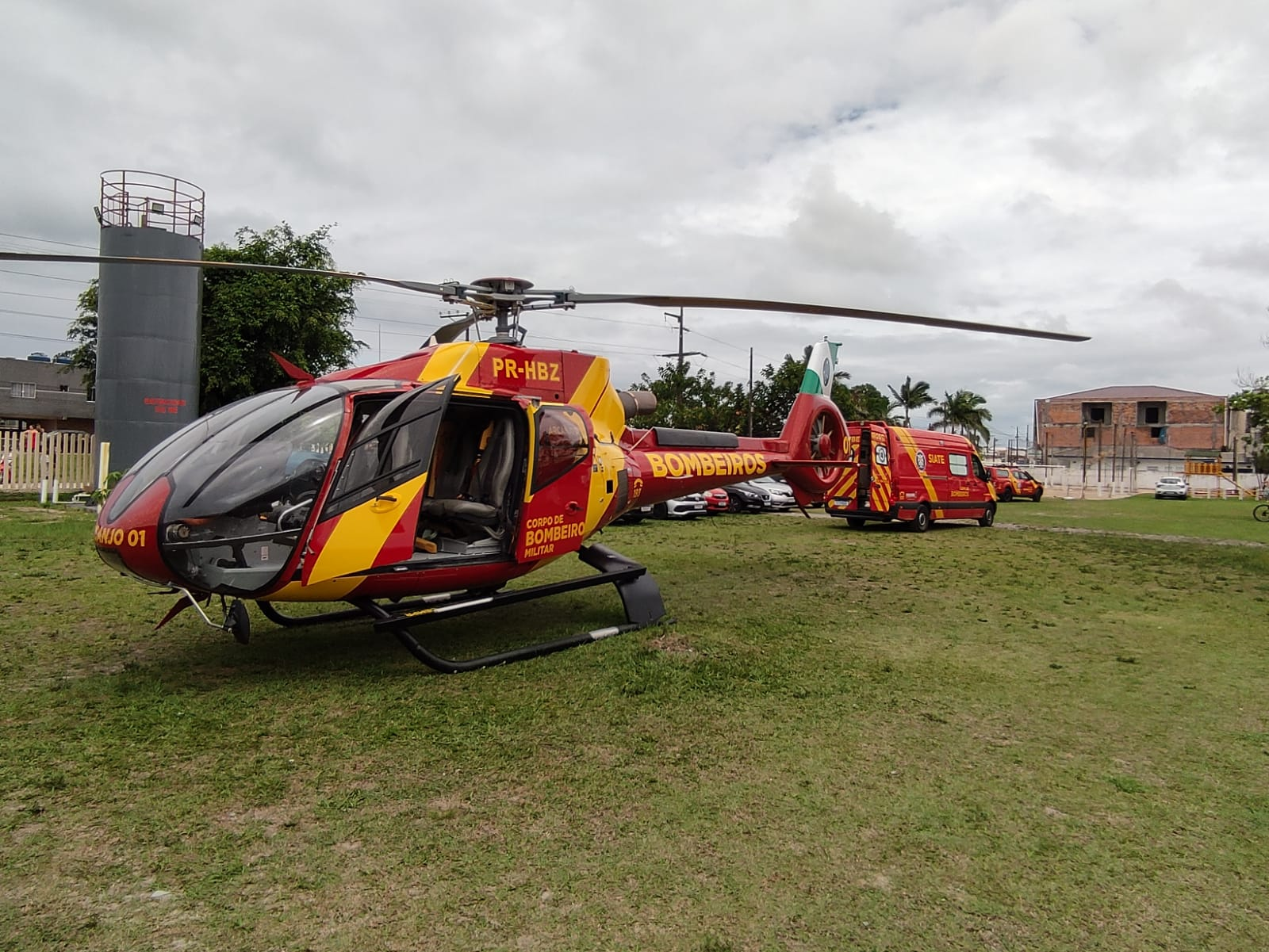  Arcanjo 01 realiza atendimento aeromédico a vítima de atropelamento na PR-412