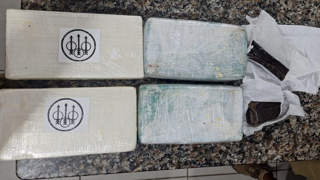 PMPR apreende cocaína e crack durante fiscalização em Morretes