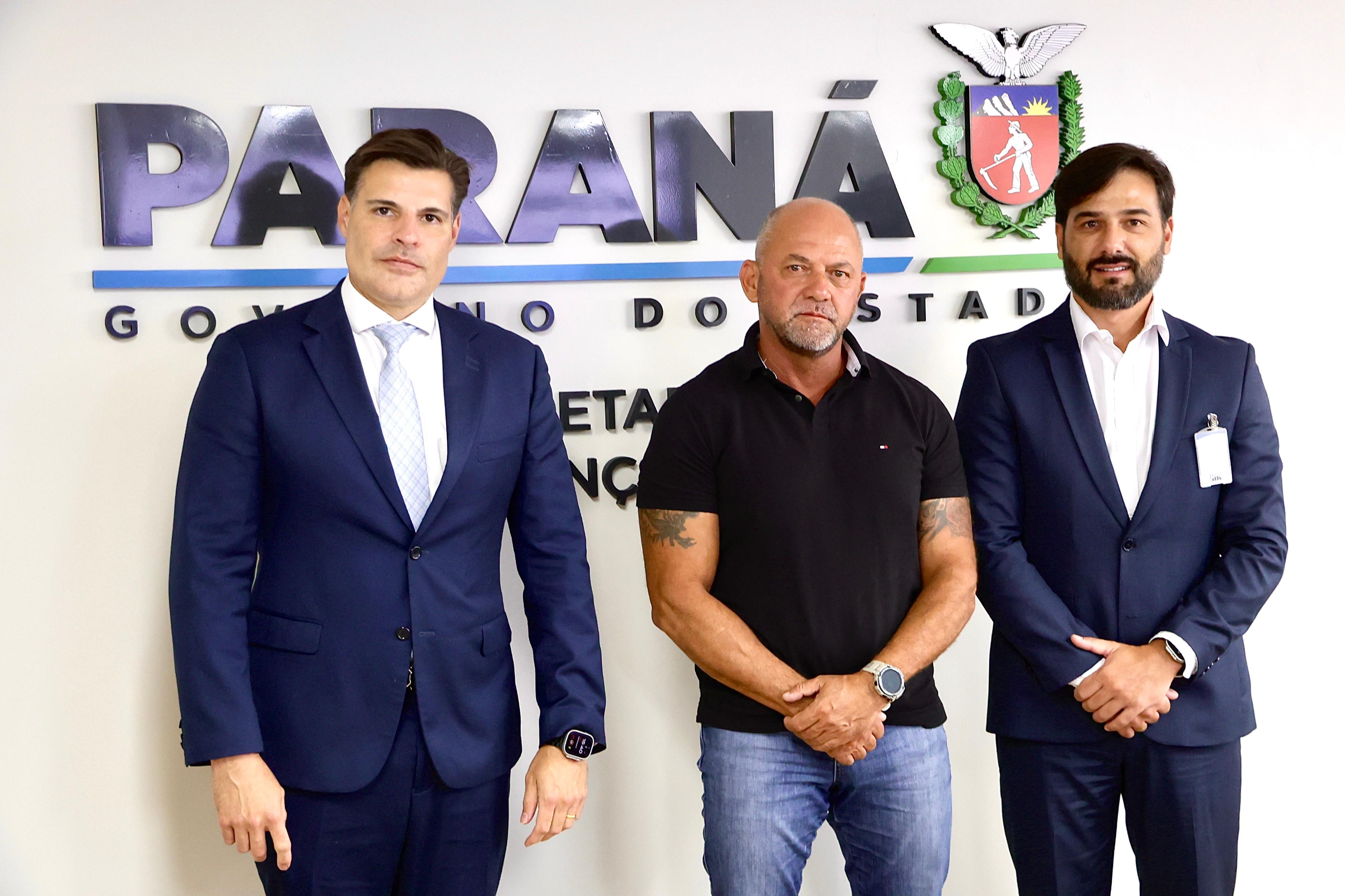 SESP e Secretaria de Educação de Curitiba reafirmam compromisso do Proerd na prevenção do uso de drogas entre crianças e adolescentes