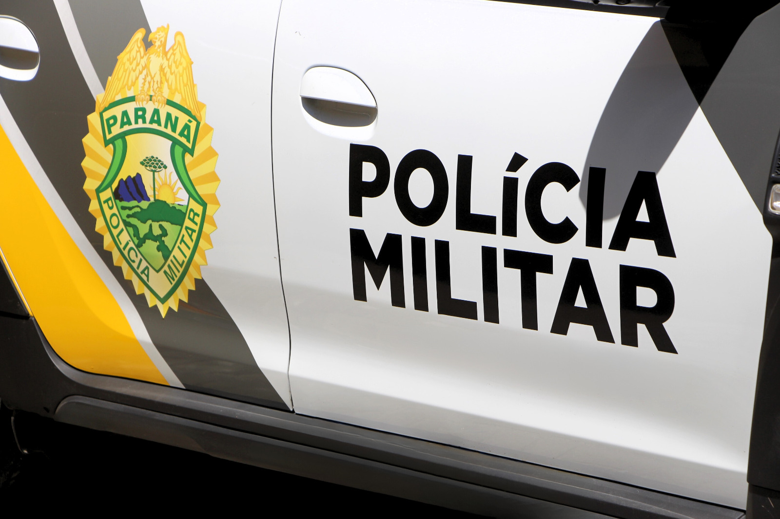 PMPR apreende veículo furtado com sinais de adulteração em Carlópolis