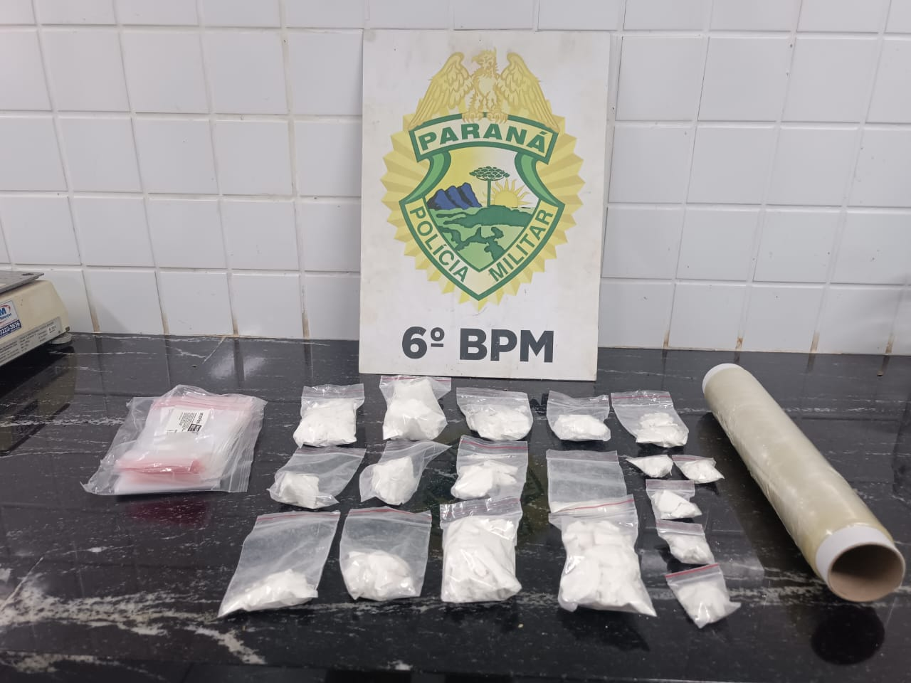 PMPR prende homem por tráfico de drogas e apreende porções de cocaína em Cascavel