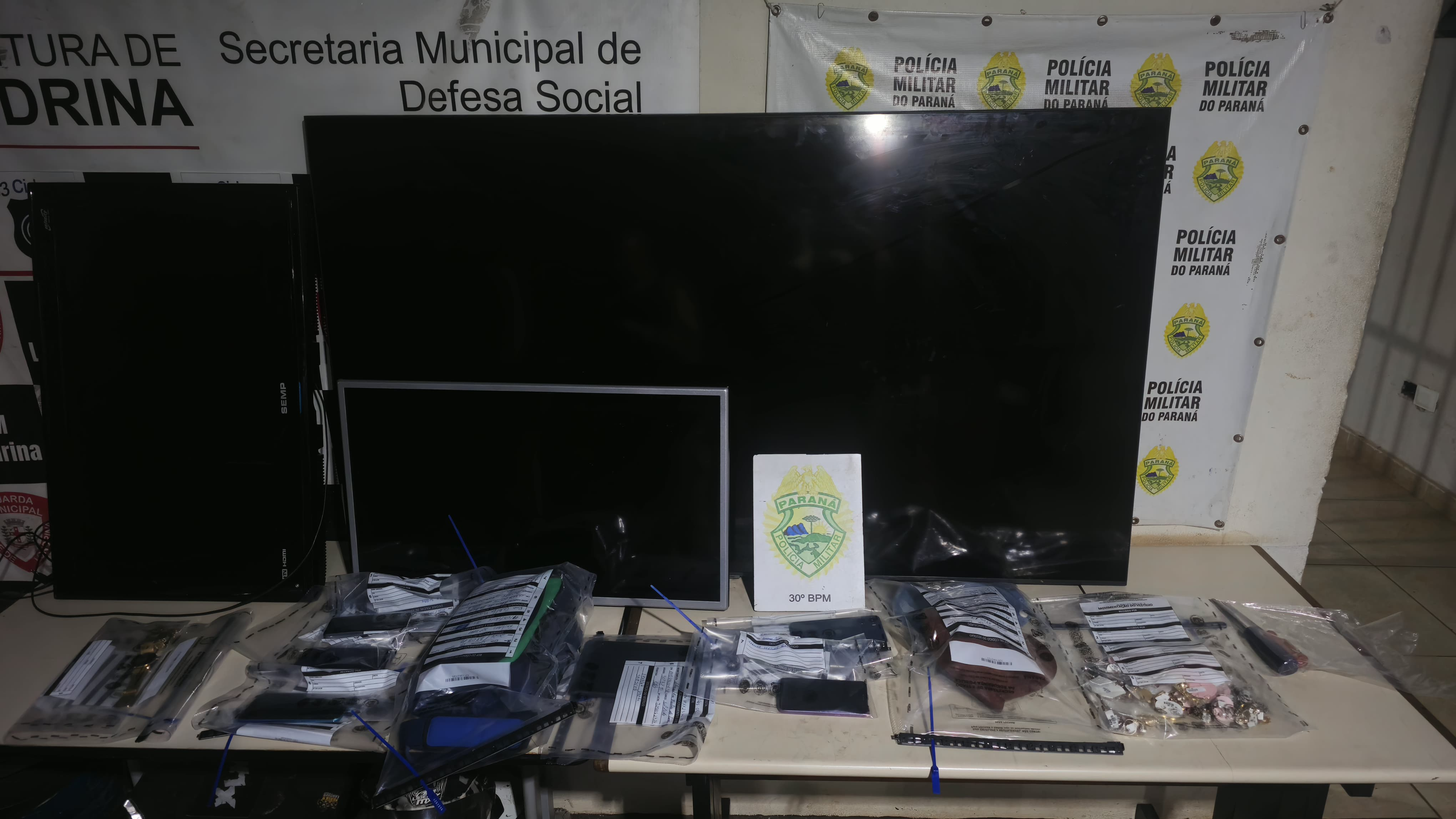 PMPR prende dois suspeitos e recupera objetos furtados em Londrina