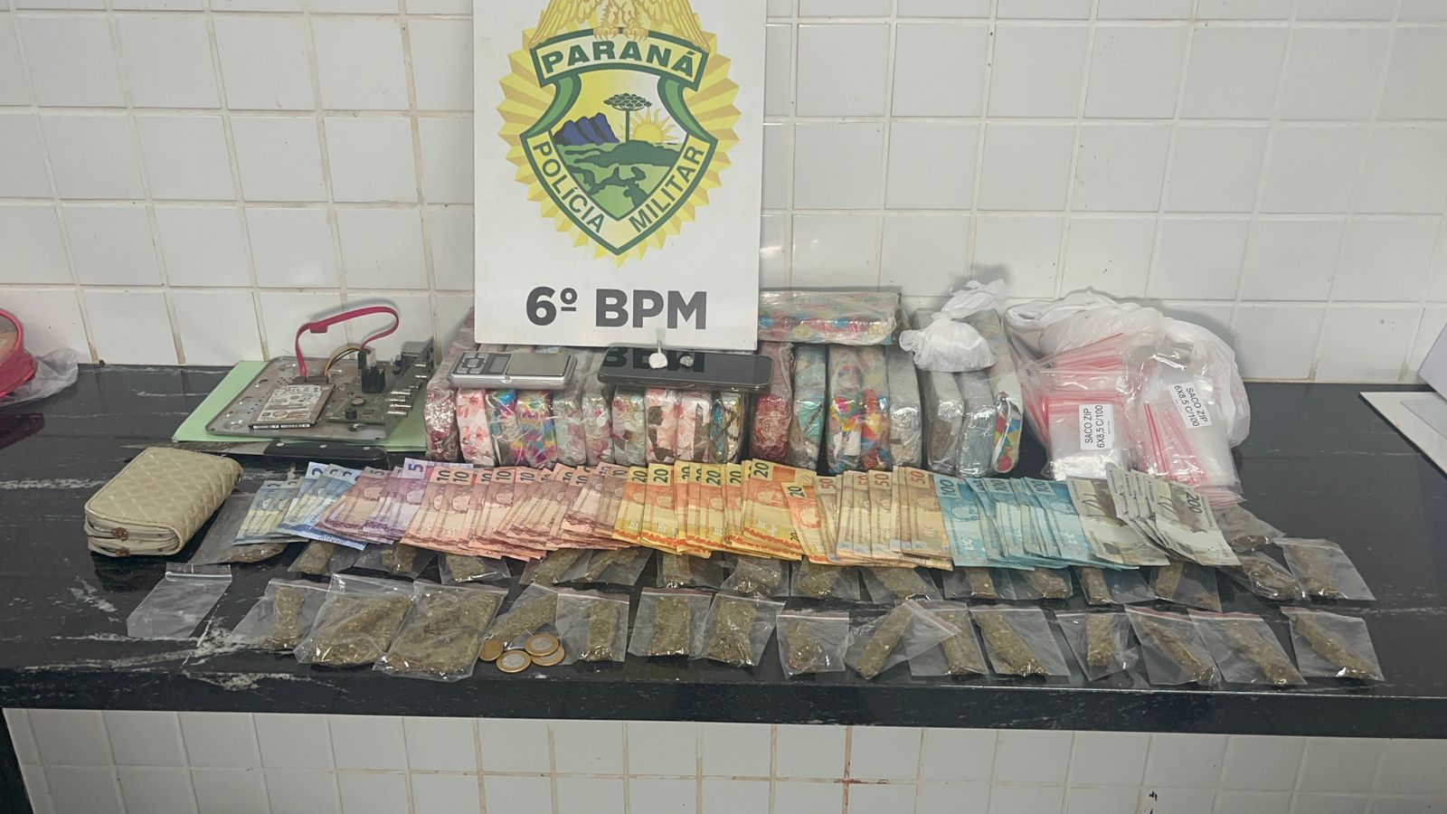 PMPR apreende drogas e prende duas mulheres por tráfico em Cascavel