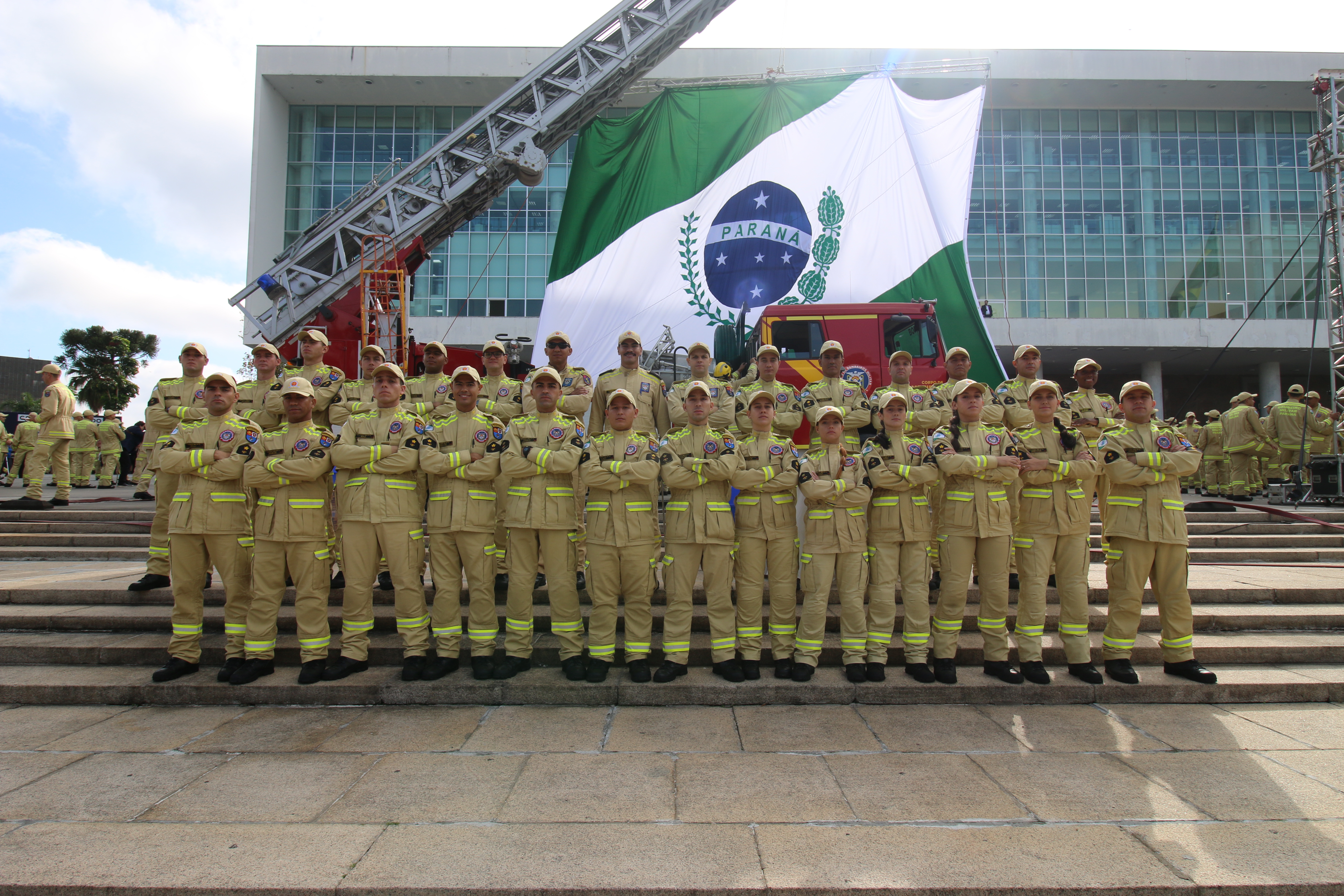 Com posse marcada, Corpo de Bombeiros distribui 851 novos soldados pelo Paraná