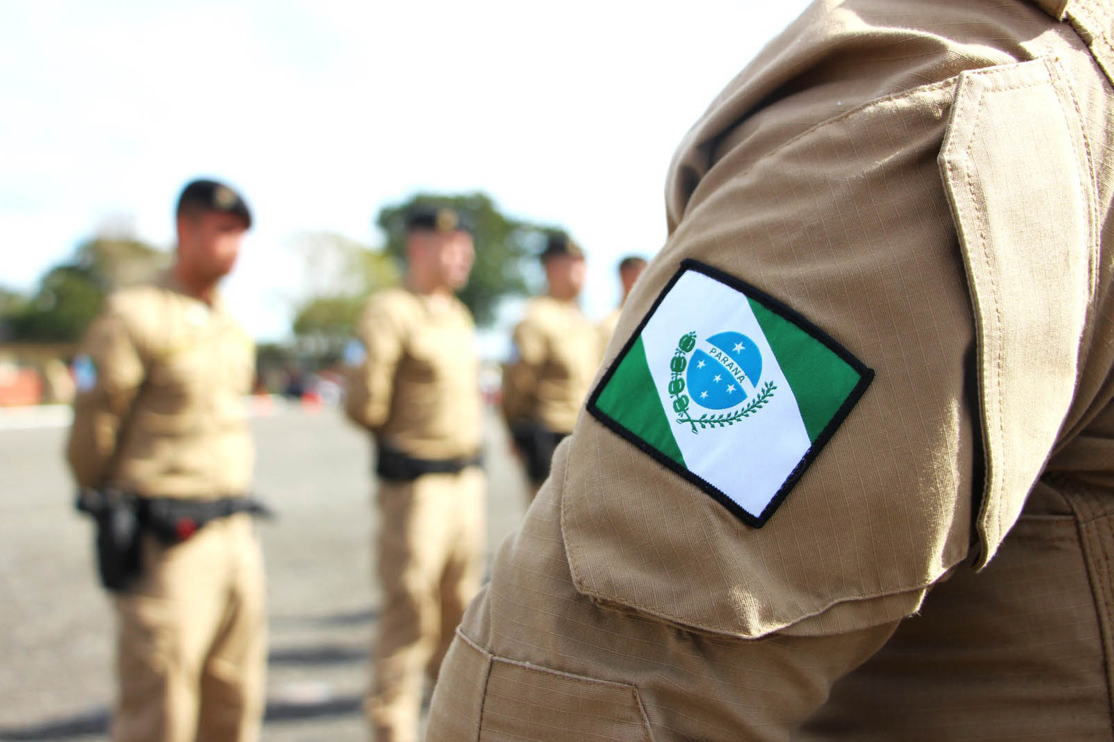 Governador autoriza a promoção de 776 policiais e bombeiros militares no Paraná
