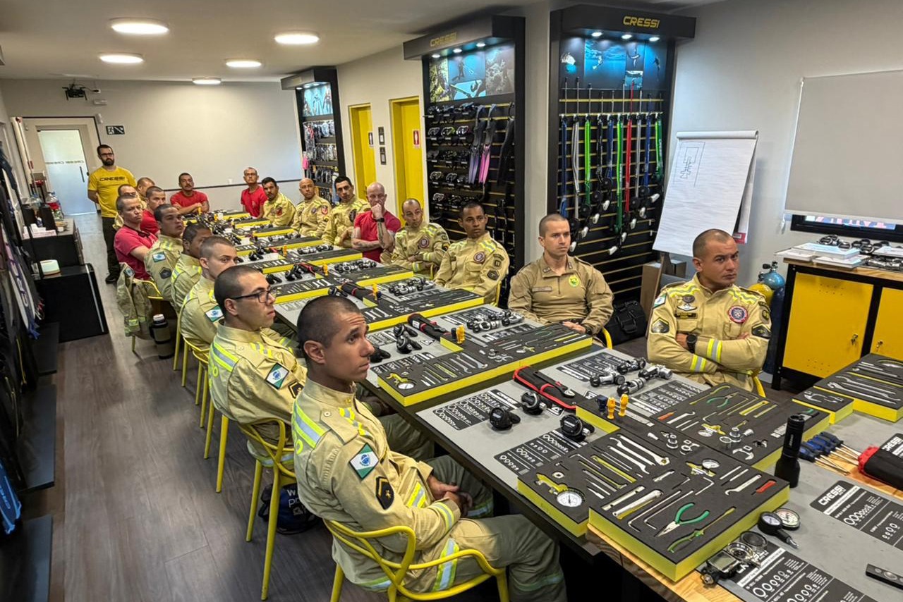 Bombeiros formam nova turma de mergulhadores para atuação em diferentes regiões do Paraná