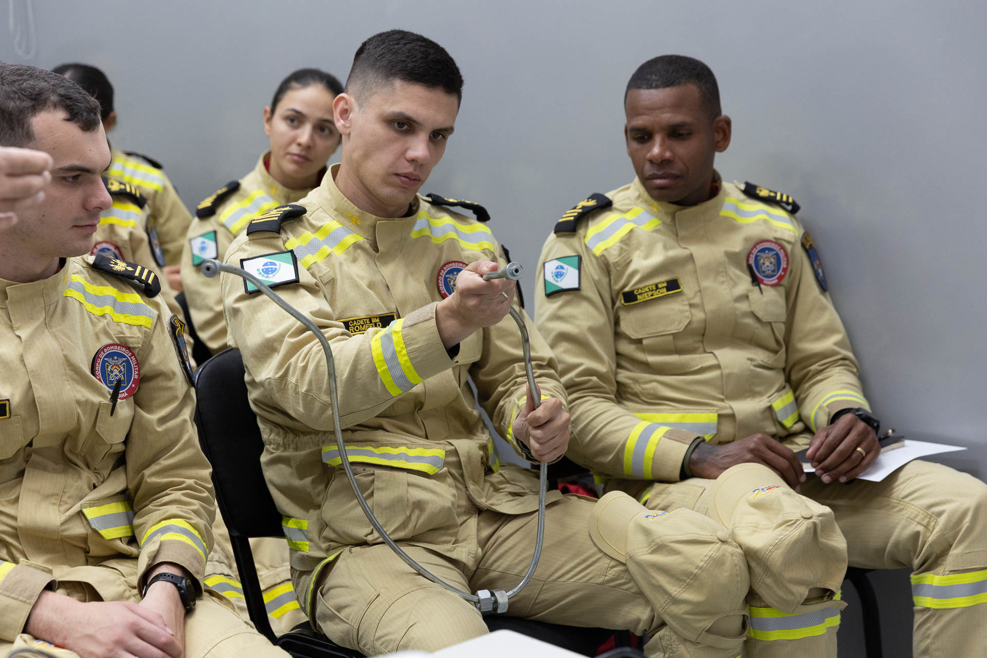 Cadetes do Corpo de Bombeiros fazem treinamento sobre produtos perigosos na Sanepar
