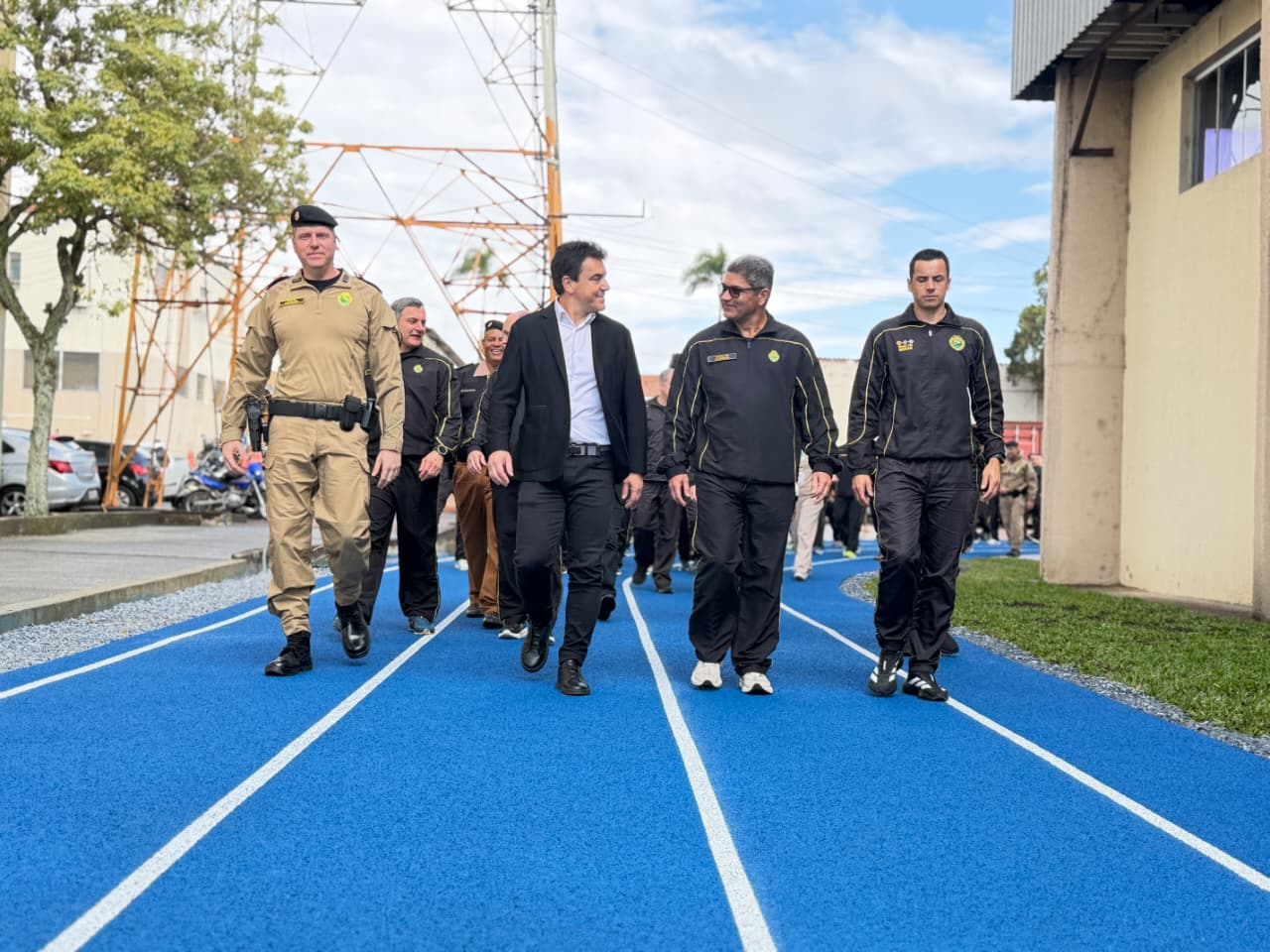 PMPR inaugura pista de atletismo com padrão internacional e investimento de R$ 1,4 milhão