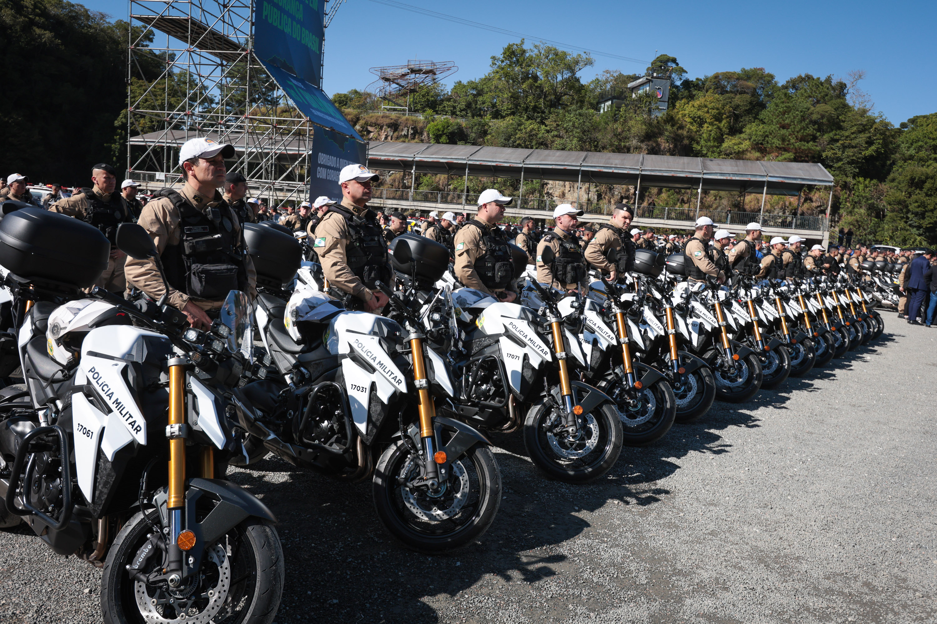 Forças de segurança do Paraná recebem mais de 8 mil novos servidores de 2019 a 2026