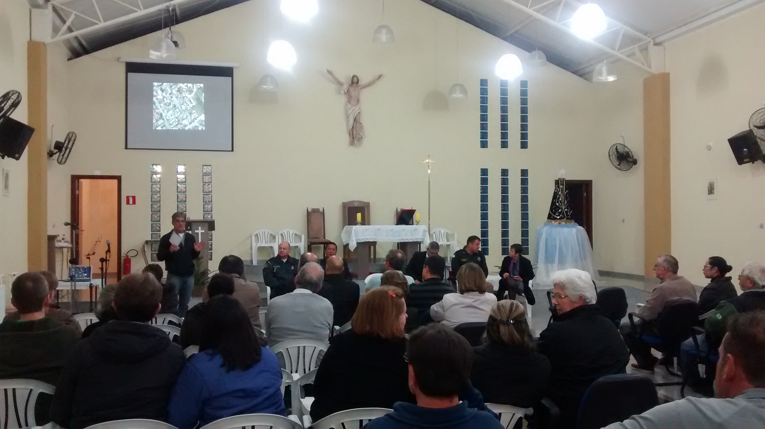 Conselhos Comunitários constroem política de segurança participativaJuntos, população e polícia debatem e planejam as estratégias mais adequadas a cada bairro ou cidade do Paraná.Foto: Divulgação Conseg/PR