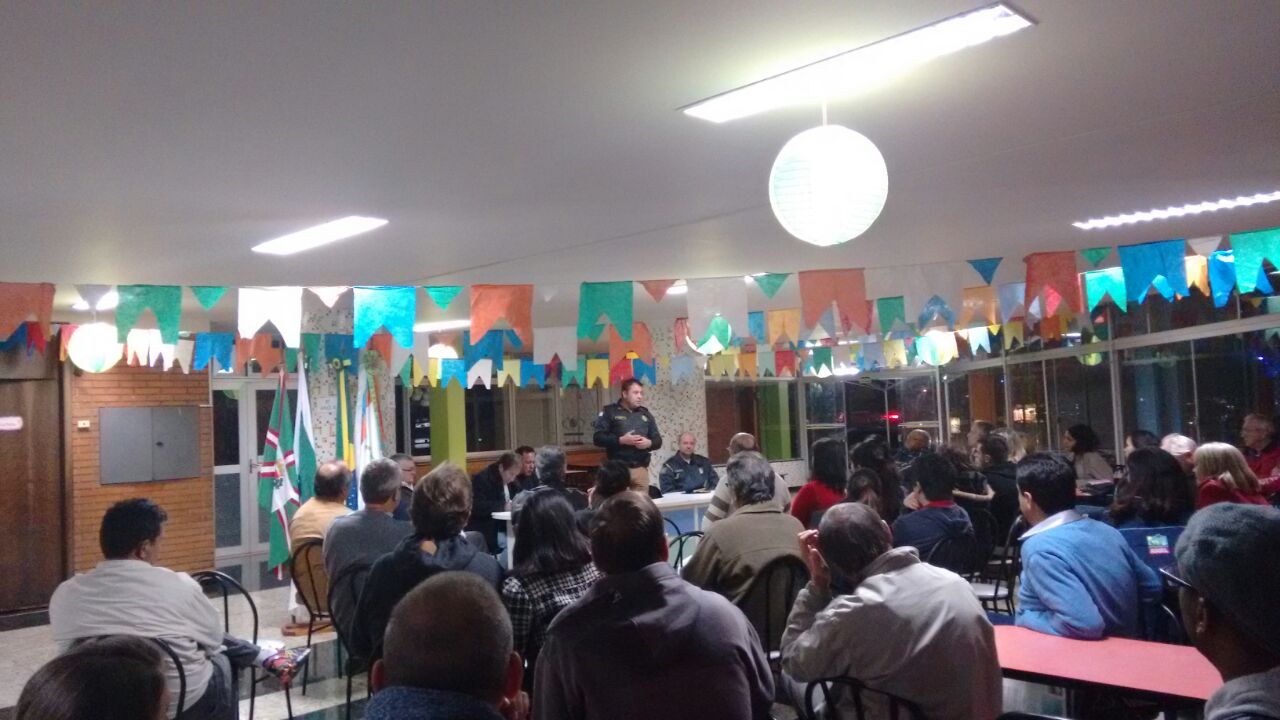 Conselhos Comunitários constroem política de segurança participativaJuntos, população e polícia debatem e planejam as estratégias mais adequadas a cada bairro ou cidade do Paraná.Foto: Divulgação Conseg/PR