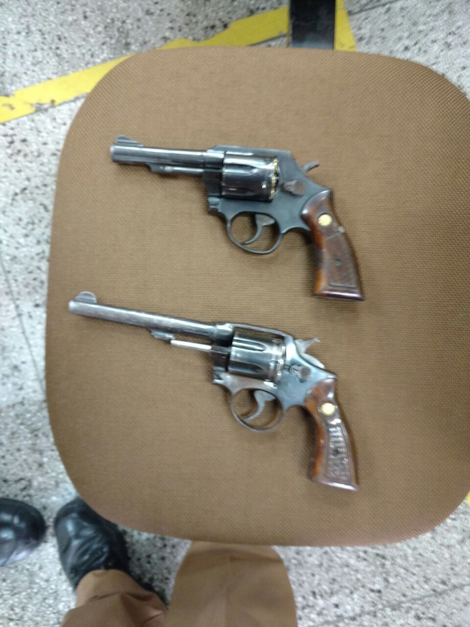 Polícia Militar prende dupla em flagrante durante roubo a agência do Correios em Curitiba