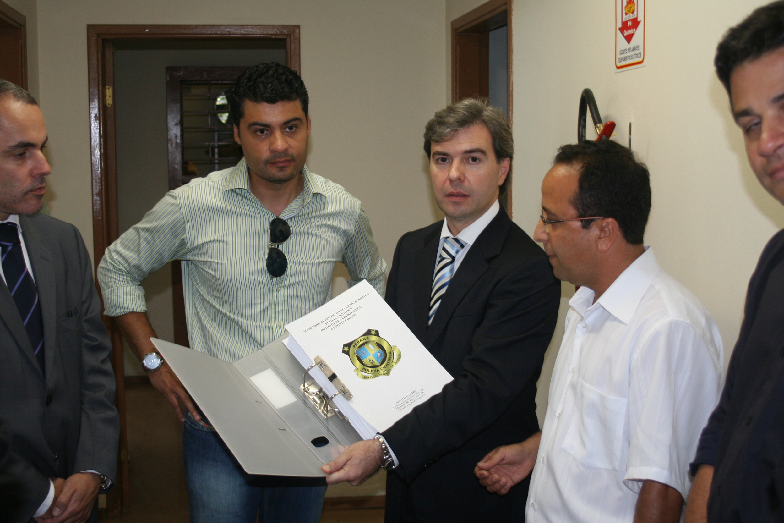Delegado Geral Marcus Michelotto, Deputado Estadual  Marcelo Rangel, Secretário Reinaldo de Almeida Cesar e perito Edson da Silva Napoleão