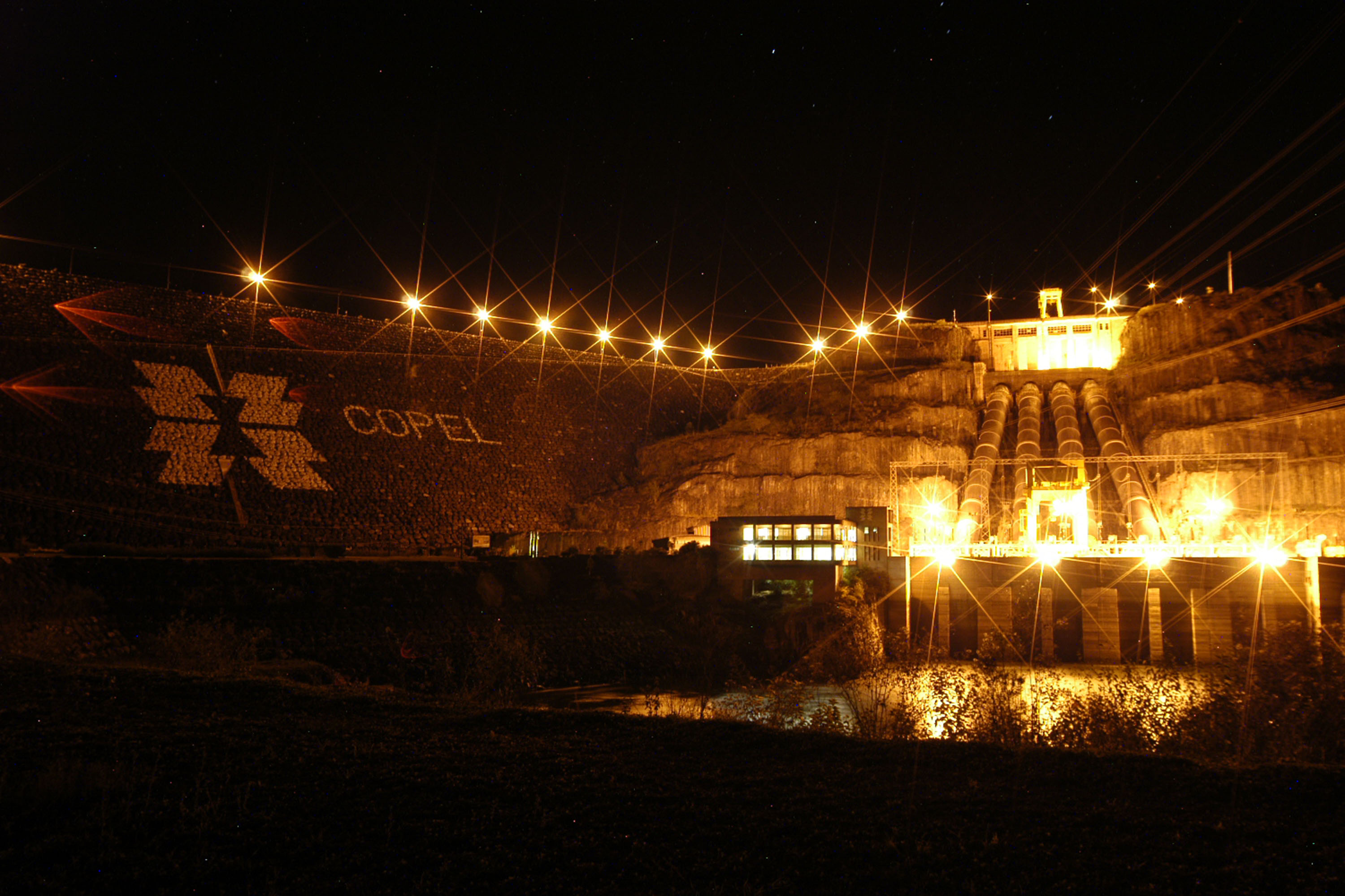 A Coordenadoria de Proteção e Defesa Civil do Paraná elaborou um modelo de Plano de Contingência Municipal de Barragens para orientar gestores das cidades incluídas em áreas de impacto direto em caso de acidentes de barragens. A iniciativa é pioneira no Brasil. Integram a lista 65 municípios paranaenses, que abrigam barragens para uso de geração de energia.   -  Curitiba, 01/02/2019  -  Foto:  Divulgação Copel