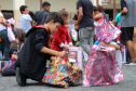 Natal Solidário da PM presenteia mais de 180 crianças com brinquedos, brincadeiras e Papai Noel em Curitiba (PR) 
