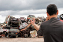 Secretário coronel Marinho visita pátio de veículos inservíveis em São José dos Pinhais