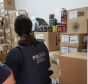 A Polícia Civil do Paraná (PCPR) prendeu um homem, de 30 anos, suspeito de comercializar medicamentos e anabolizantes de venda proibida no Brasil. Cerca de R$ 10 mil em produtos foram apreendidos durante buscas em sua residência e loja de suplementos, situado no bairro Boa Vista, em Curitiba. A ação aconteceu no final da tarde de quarta-feira (19).  A PCPR chegou até o suspeito após uma denúncia anônima recebia no final do ano de 2019. A princípio, o relato era sobre venda ilegal de medicamentos. No decorre