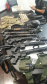 Seis fuzis e 654 munições são apreendidos por policiais militares de folga em condomínio de Colombo (PR), após confusão entre moradores