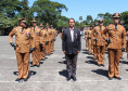 Secretário de Segurança recebe medalha de Mérito de Ensino na comemoração dos 49 anos da Academia Policial Militar do Guatupê