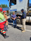 Caminhoneiros recebem marmitas e kits de primeiros socorros em ação integrada entre as Polícias Rodoviárias Estadual e Federal