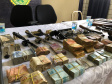 PM cumpre 41 mandados e apreende armas e carros de luxo na RMC e Litoral