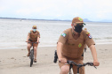Policiamento da PM com bicicletas aumenta mobilidade no Litoral e proximidade com a população