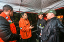 Equipes do Estado auxiliam trabalhos de atendimento às vítimas do deslizamento na BR-376