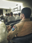63 alunos do Curso de Formação de Praças do 9° Batalhão da Polícia Militar do Paraná, de Paranaguá, no Litoral do Estado, tiveram uma aula nesta sexta com o policial penal Rodrigo Almeida. 