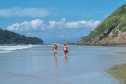 Trabalho preventivo de bombeiros e guarda-vidas garante verão tranquilo na Ilha do Mel