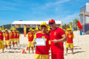 Bombeiros militares formam novos guarda-vidas civis durante a temporada no Litoral