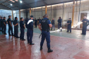 Policiais penais do Estado treinam 105 guardas patrimoniais de Cascavel