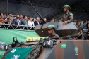 Milhares de pessoas participam do desfile de 7 de setembro em Curitiba