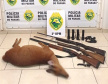 Dupla que praticava caça ilegal é presa com armas e animal abatido, em Pato Branco