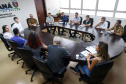 Secretário Hudson recebe secretário Santin Roveda e integrantes do Grupo Dignidade do Paraná