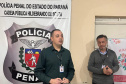 A Polícia Penal do Paraná (PPPR), em parceria com o Conselho da Comunidade e a Universidade Estadual de Ponta Grossa (UEPG), inaugurou nesta quarta-feira (26) uma fábrica de absorventes na Cadeia Pública Hildebrando de Souza, em Ponta Grossa, nos Campos Geraios. O projeto visa garantir este item de higiene a todas as mulheres privadas de liberdade no Estado.  Quatro apenadas receberam qualificação profissional para atuarem no setor de trabalho da nova fábrica produzindo os materiais absorventes. As mulheres