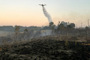 Aviões contratados pelo Estado reforçam combates a dois incêndios em Ponta Grossa