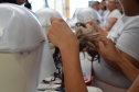 Curso capacita apenadas de Goioerê e Campo Mourão para confecção de próteses capilares; itens serão doados a pacientes oncológicos