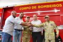 Posto de bombeiro militar de Santa Helena recebe novo caminhão auto bomba tanque