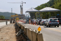PMPR orienta motoristas a viajar em horários alternativos no acesso ao ferry boat de Guaratuba