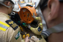 Cadetes do Corpo de Bombeiros fazem treinamento sobre produtos perigosos na Sanepar