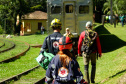 Bombeiros realizam simulado de descarrilamento de trem com múltiplas vítimas na Serra do Mar