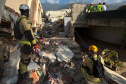 Venezuela: Brasil mantém força-tarefa dos bombeiros em busca de sobreviventes a dois dias do fim da janela de resgate